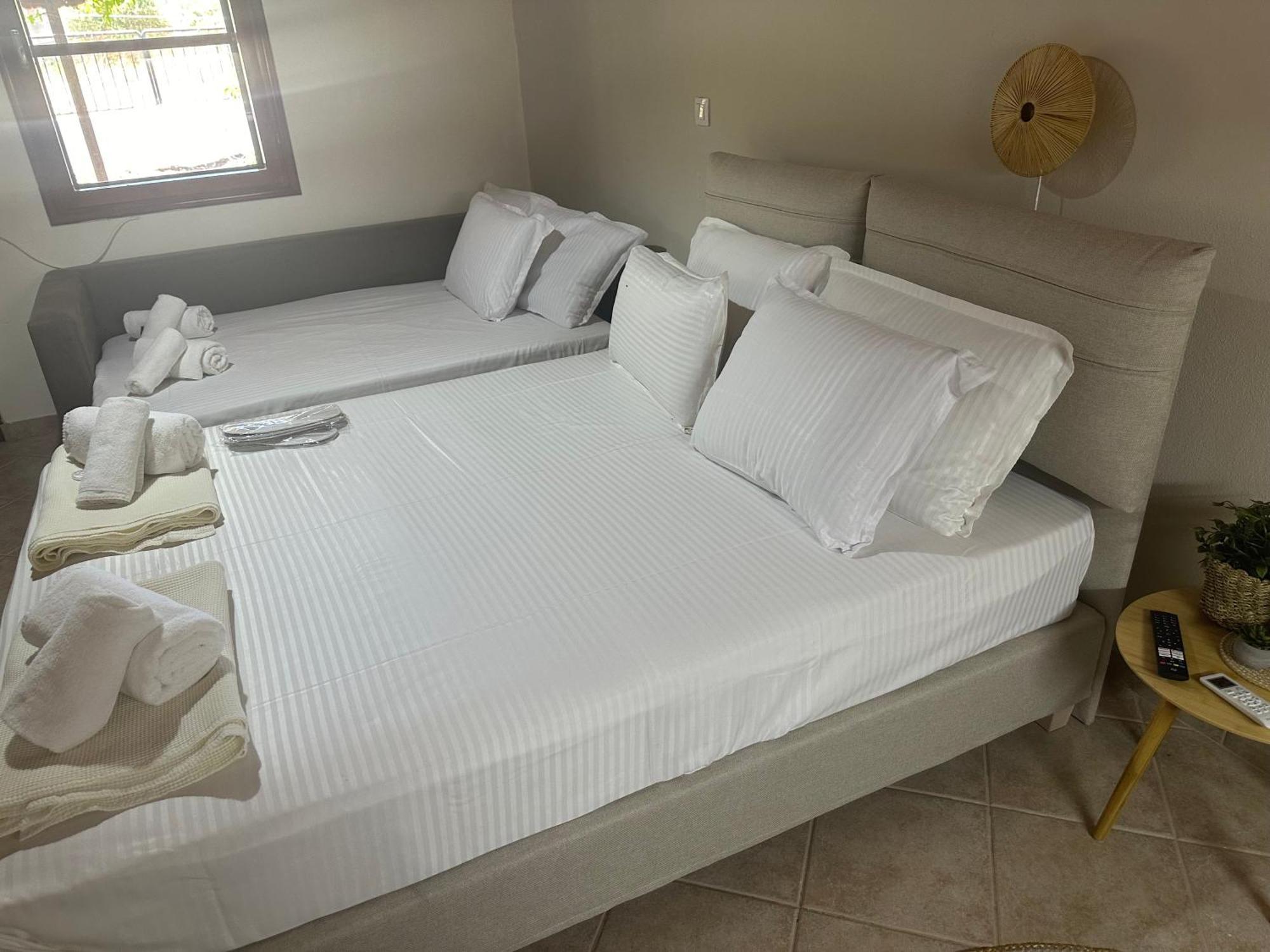 Ab Apartments Самотраки Екстериор снимка