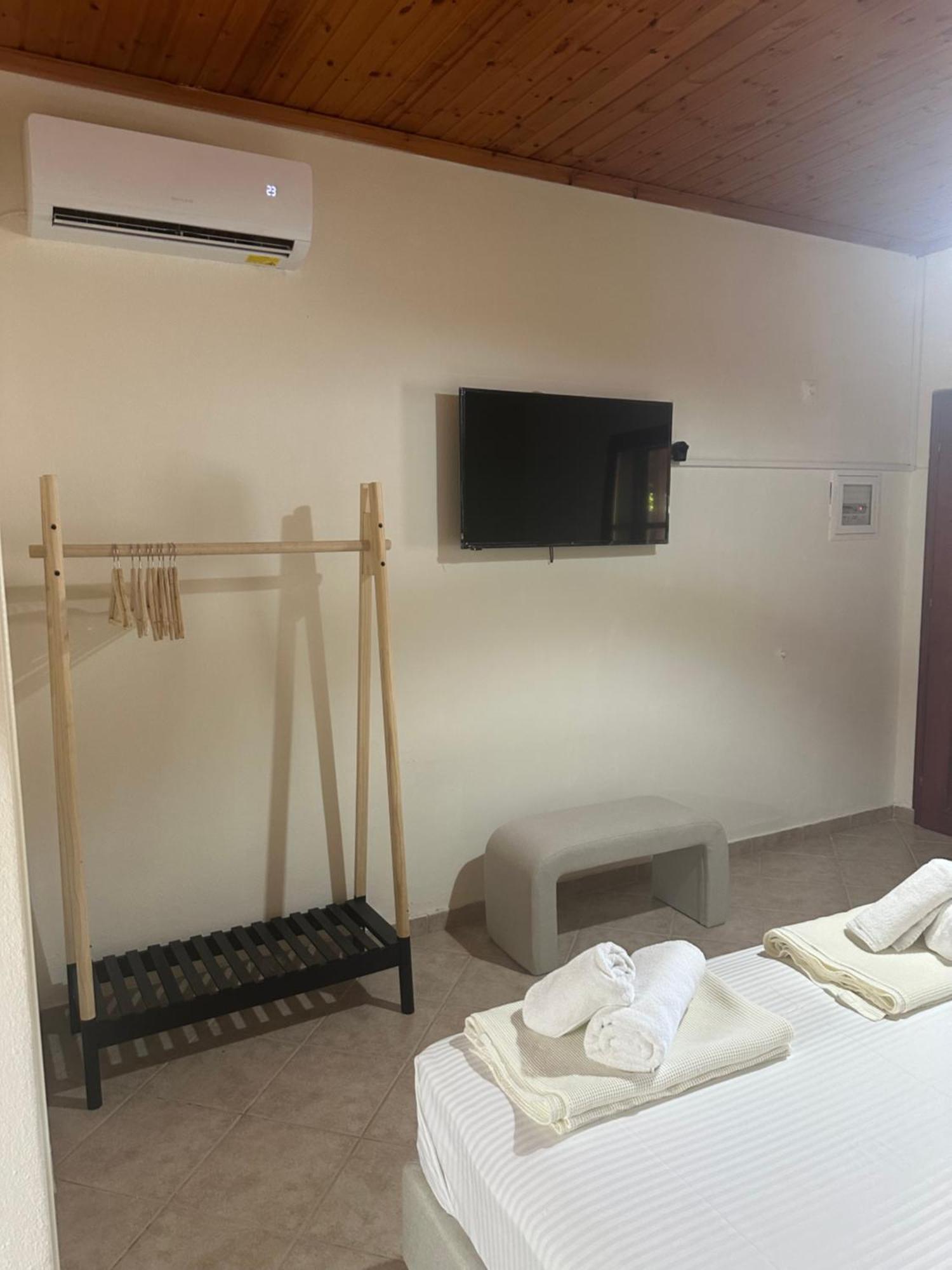 Ab Apartments Самотраки Екстериор снимка